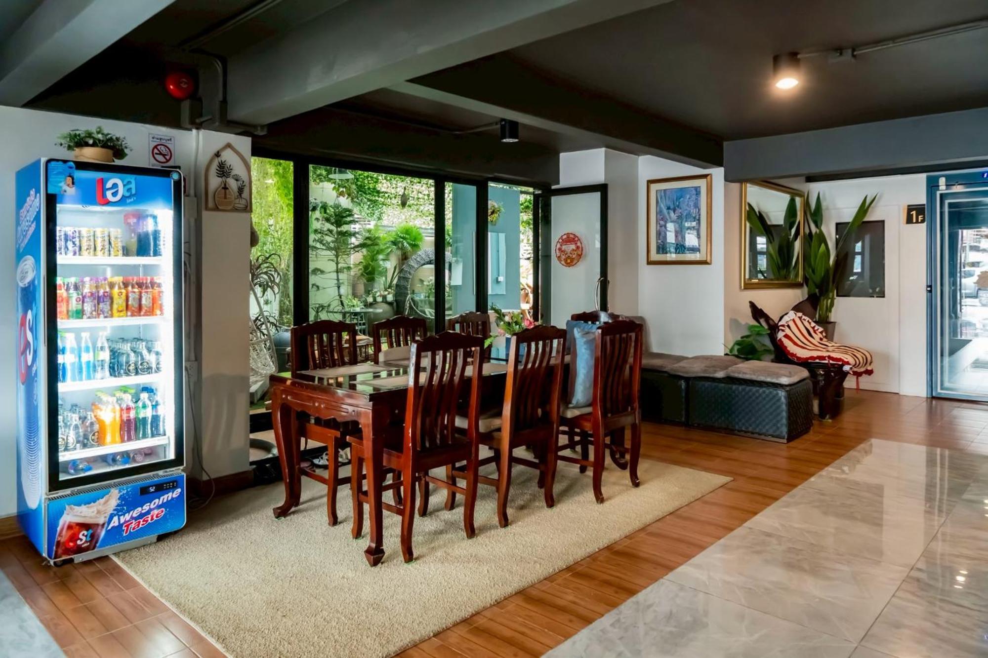 Ployburi Boutique Hotel Chanthaburi Exterior photo